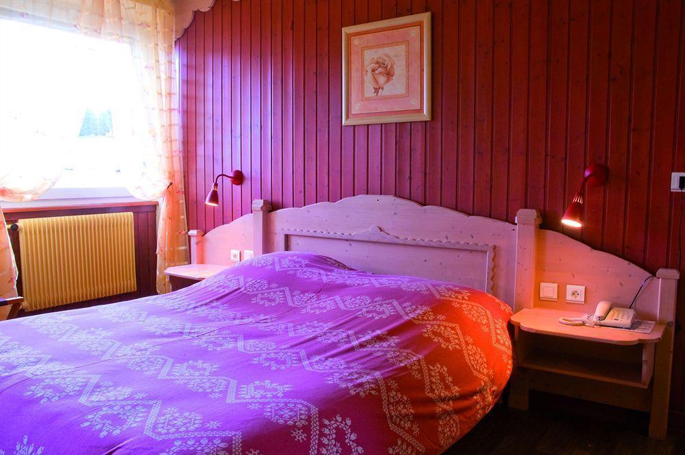 Hotel Restaurant Le Velleda Grandfontaine  Eksteriør billede