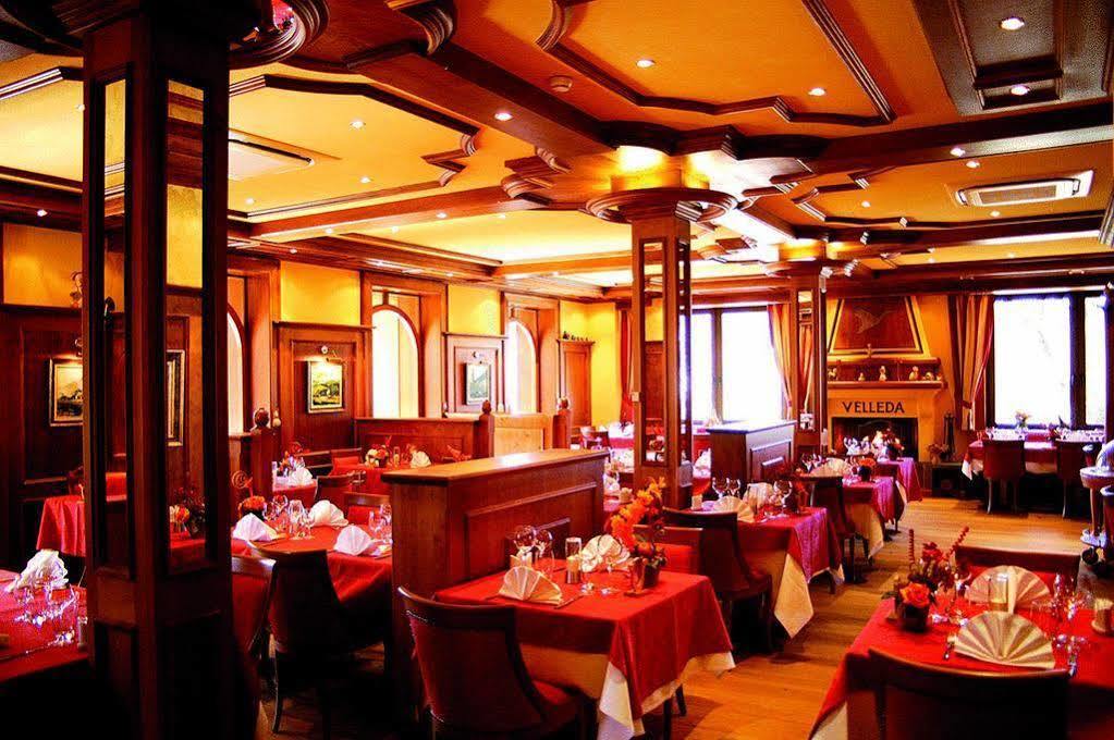 Hotel Restaurant Le Velleda Grandfontaine  Eksteriør billede