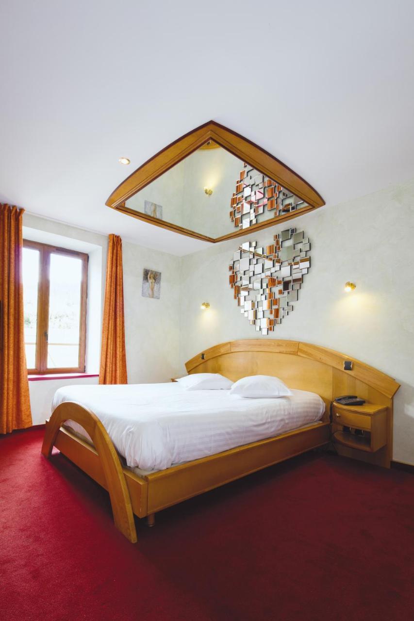 Hotel Restaurant Le Velleda Grandfontaine  Eksteriør billede